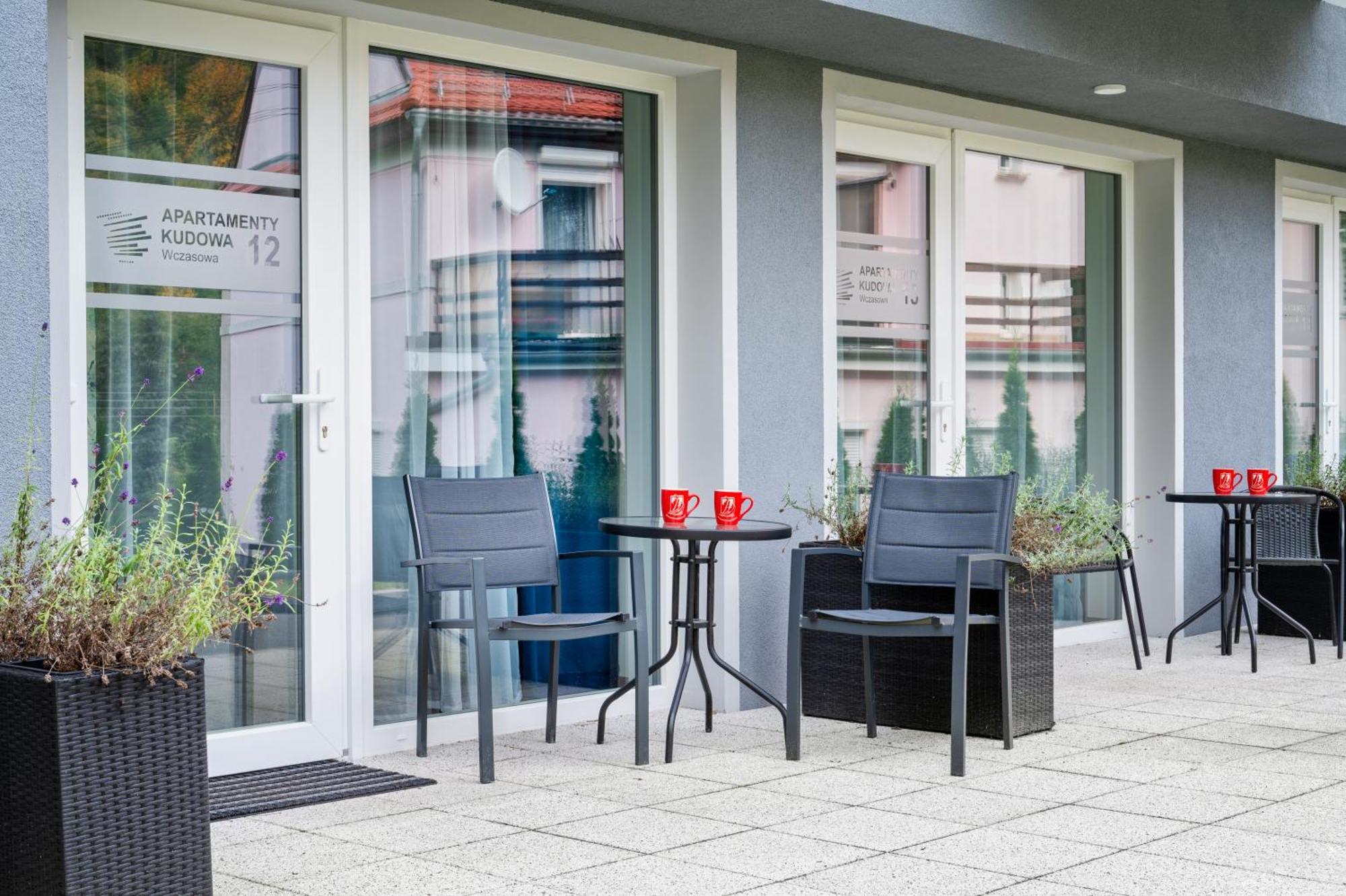Apartamenty Wczasowa - Komfort Z Narciarnia Kudowa-Zdroj Ruang foto